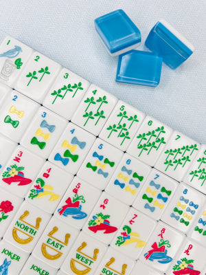 Kentucky Derby Mahjong Tile Collection with Matching Mat & Shuffler